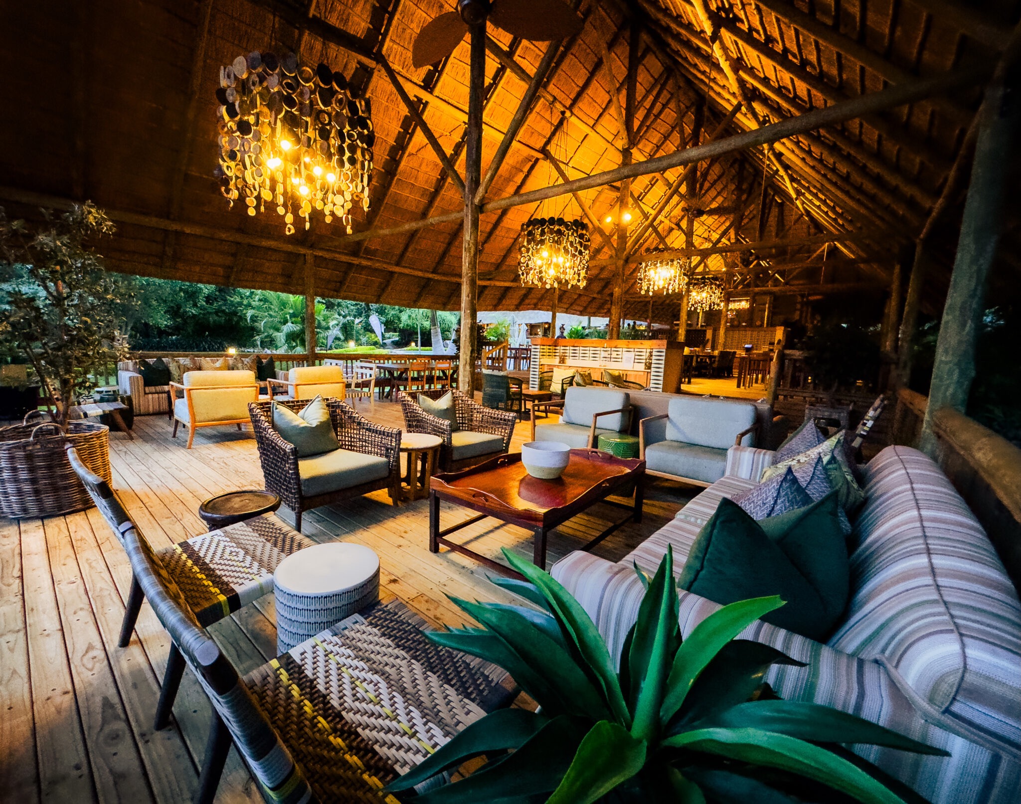 Explorers Lounge 